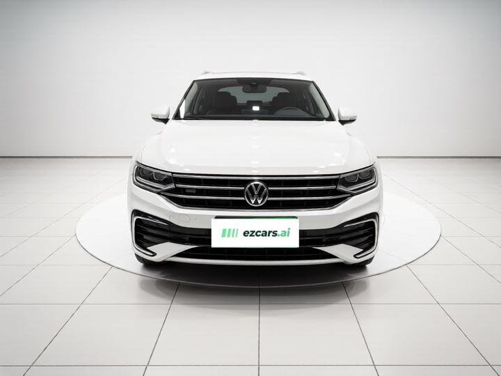 Tiguan L 2025 330TSI AT RWD R-Line photo 2