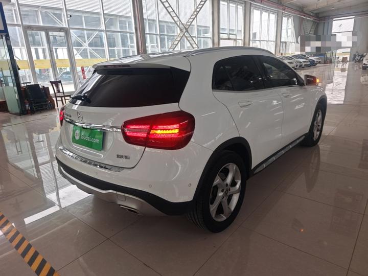 GLA 2017 GLA 200 Dynamic photo 6