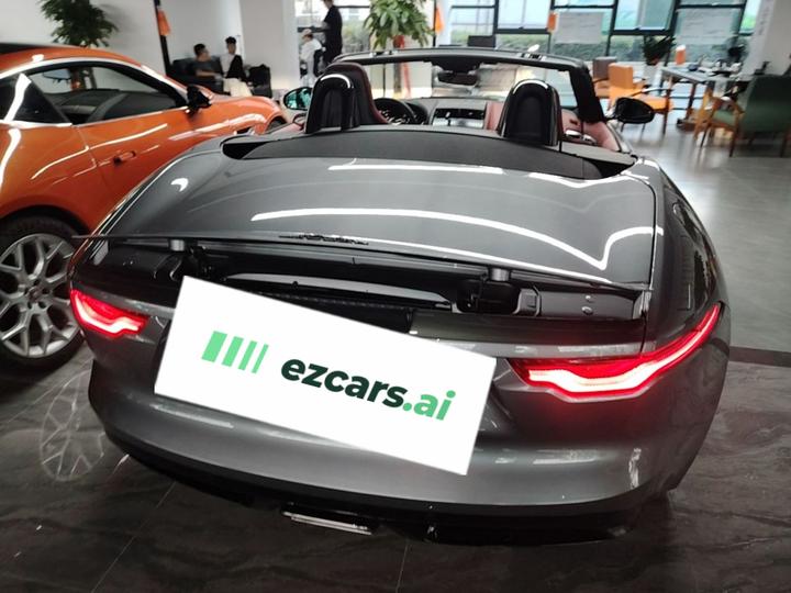 F-TYPE 2023 P300 Convertible R-DYNAMIC BLACK photo 5