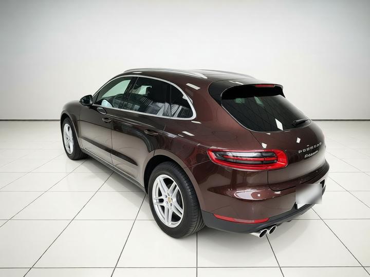 2017 Macan 2.0T photo 4