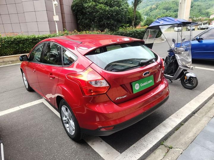 Focus 2012 Hatchback 1.6L AT photo 4