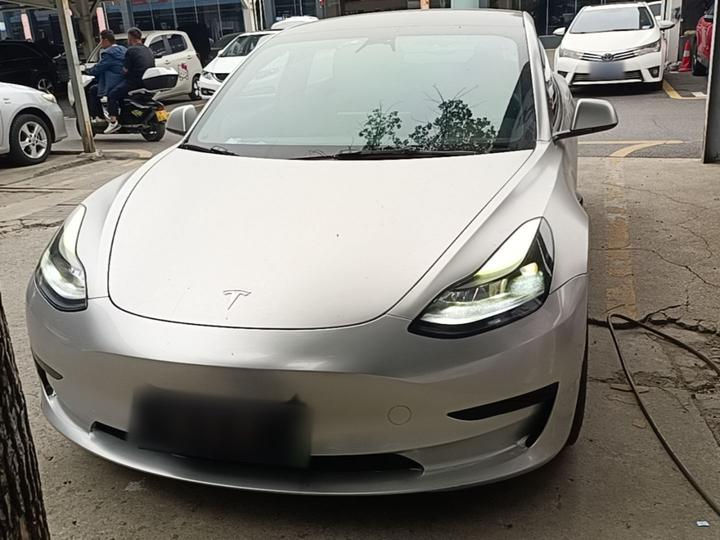 Model 3 2022 RWD photo 2