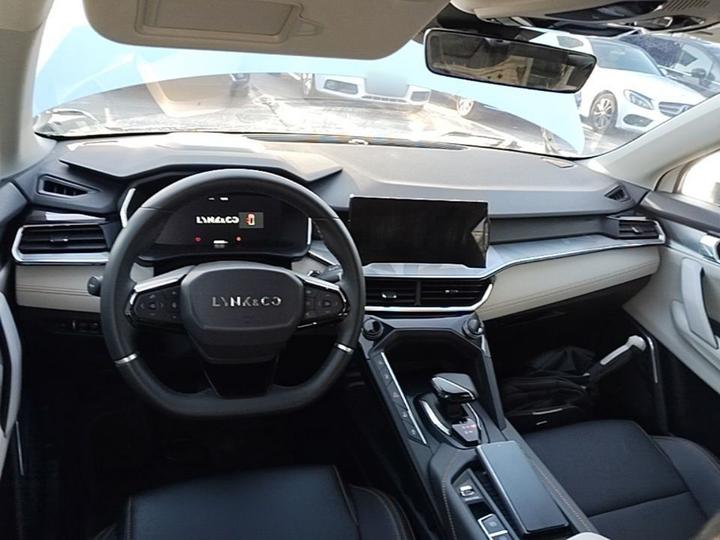 06 EM-P 2022 PHEV 84KM Range Pro photo 5