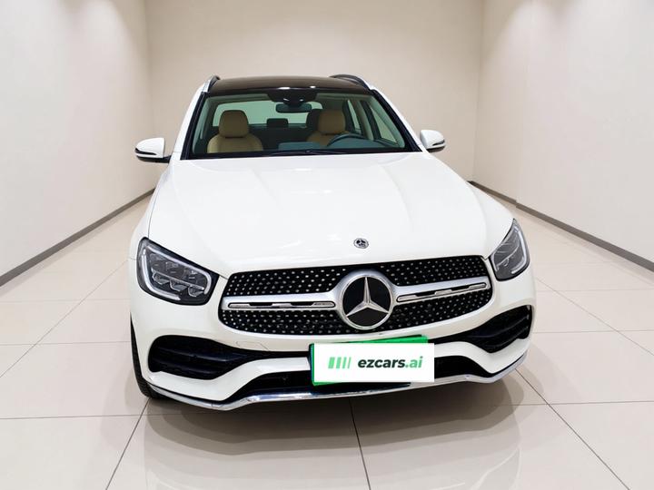 GLC 2022 Facelift GLC 260 L 4MATIC Luxury photo 2