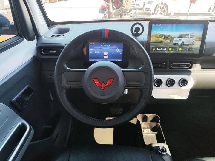Wuling Zhiguang EV 2025 305km Progressive photo 6