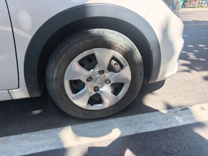 310 2020 1.2L MT Value photo 8