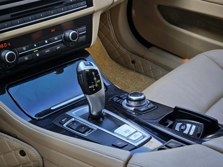 5 Series Imported 2012 520i photo 6
