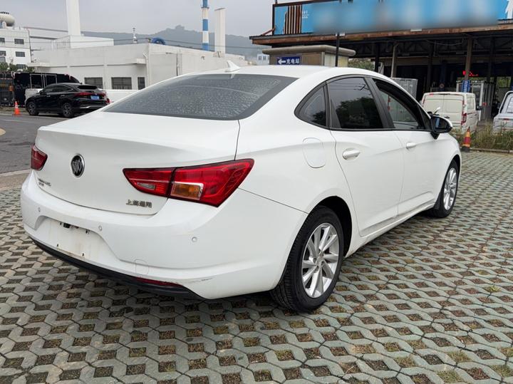 Verano 2015 Sedan 15S MT Progressive photo 4