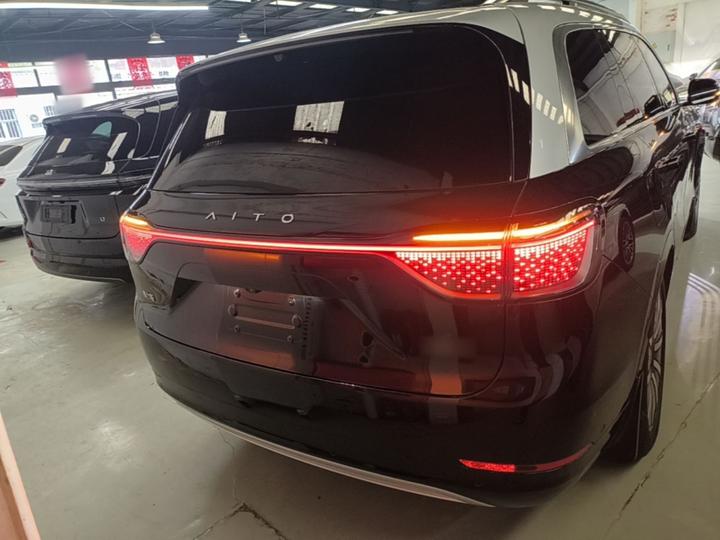 HIMA AITO M9 2024 EREV Ultra 52kWh 6-Seater photo 5