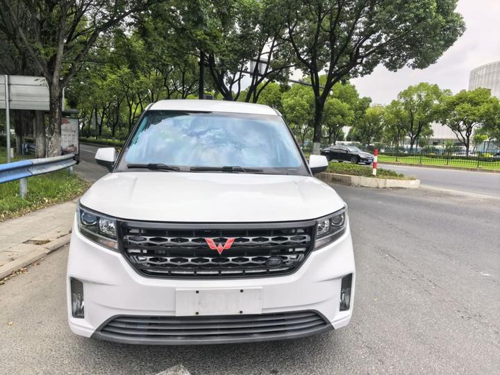 Wuling 2021 1.5T MT Luxury photo 2