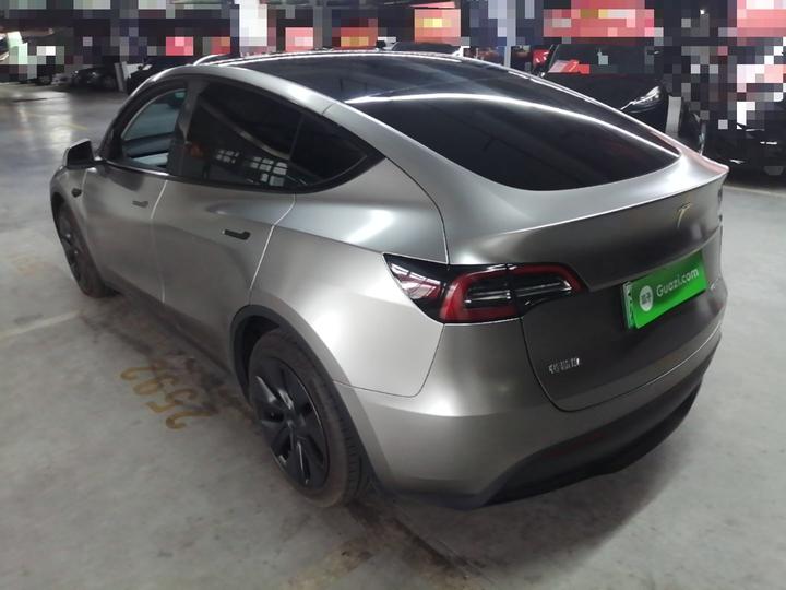 Model Y 2024 RWD photo 4
