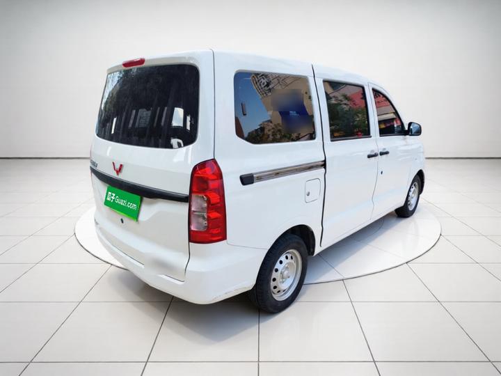 Wuling Hongguang V 2022 1.5L LAR photo 6