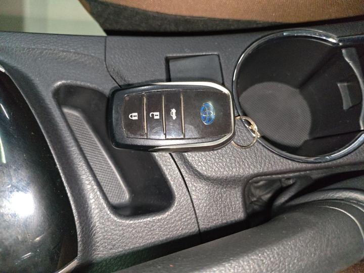 Corolla Hybrid E+ 2019 1.8L E-CVT Luxury photo 8