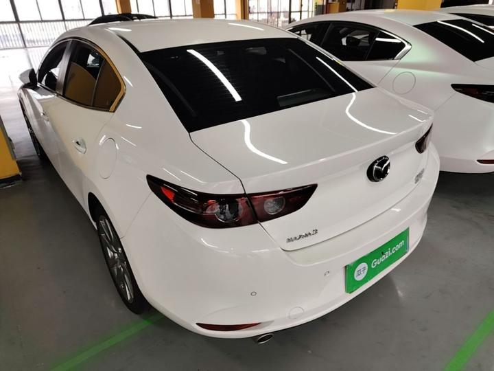 3 Axela 2021 2.0L AT photo 4