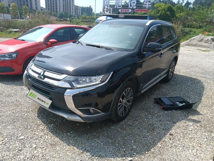 Outlander 2018 2.0L RWD Honor 5-Seater