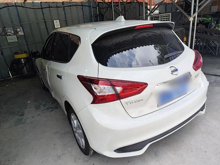 Tiida 2021 1.6L CVT photo 4