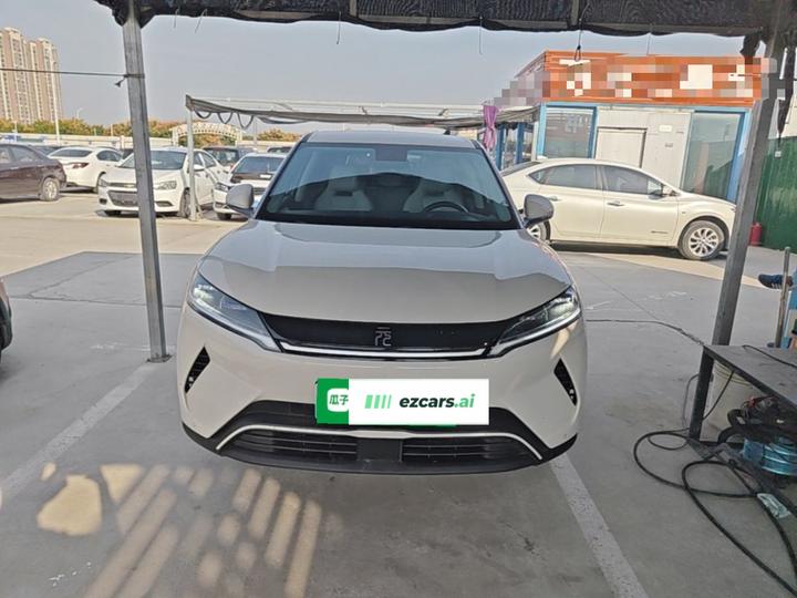 Yuan UP 2025 301KM Pilot photo 2
