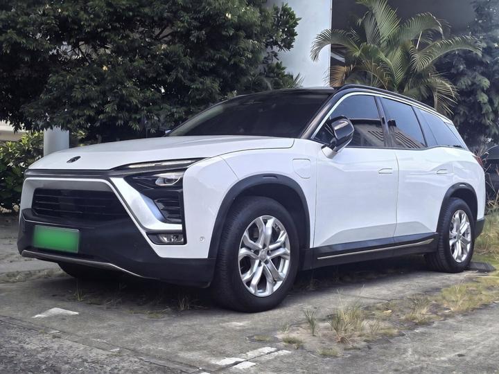 ES8 2018 355KM 7-Seater