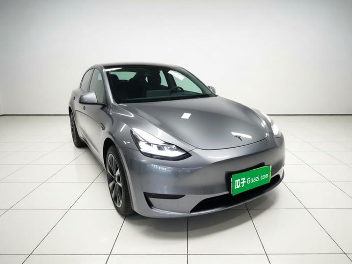 Model Y 2024 RWD photo 3
