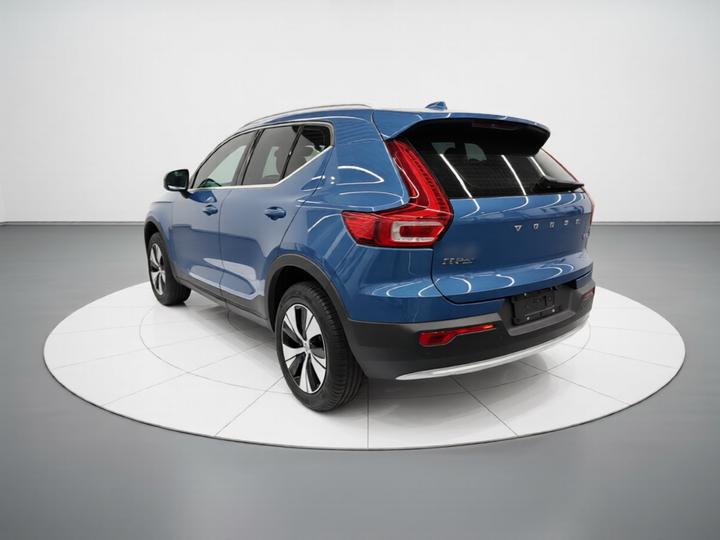 XC40 2023 B3 Luxury photo 4
