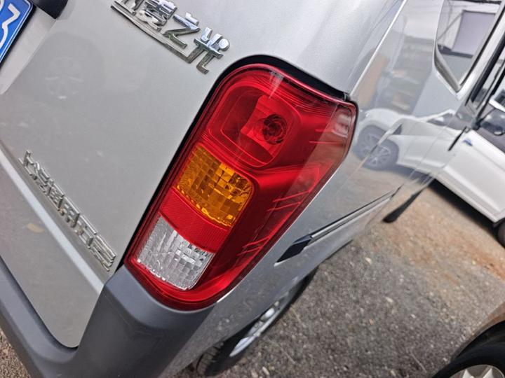 Wuling Zhiguang 2023 1.5L 5/7-Seater photo 7
