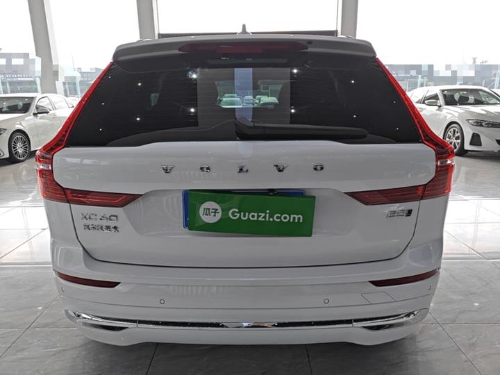 XC60 2025 B5 AWD Luxury photo 5