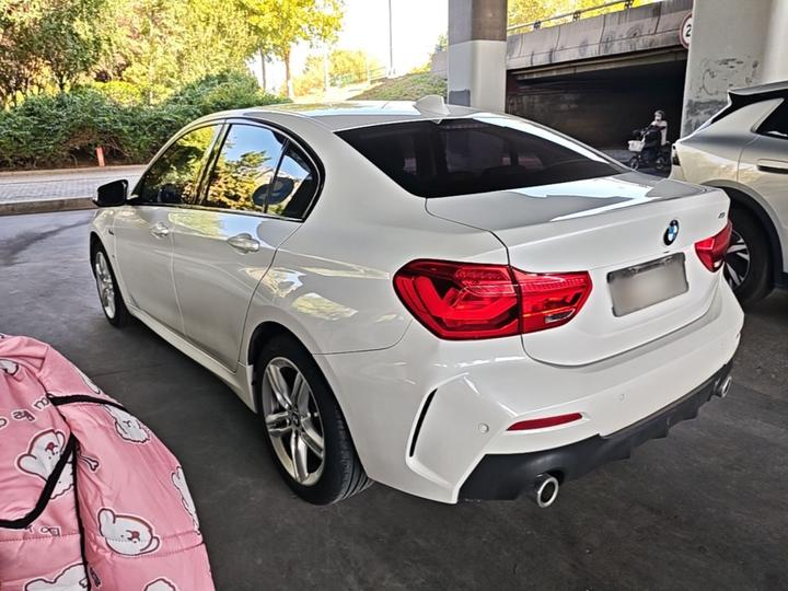 1 Series 2020 120i M Sport Package photo 4