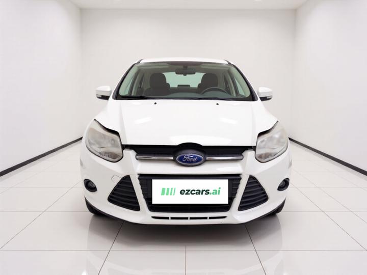 Focus 2012 Sedan 1.6L AT Comfort photo 2