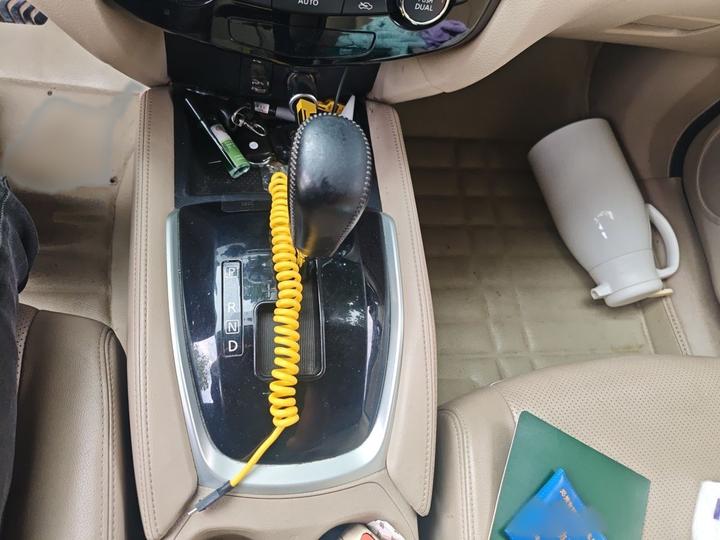 X-Trail 2014 2.0L CVT Comfort 2WD photo 6