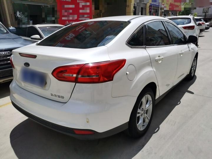 Focus 2017 Sedan 1.6L AT Comfort photo 4