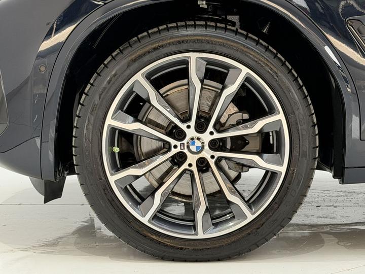 X3 2023 xDrive30i Leading M Night Package photo 6