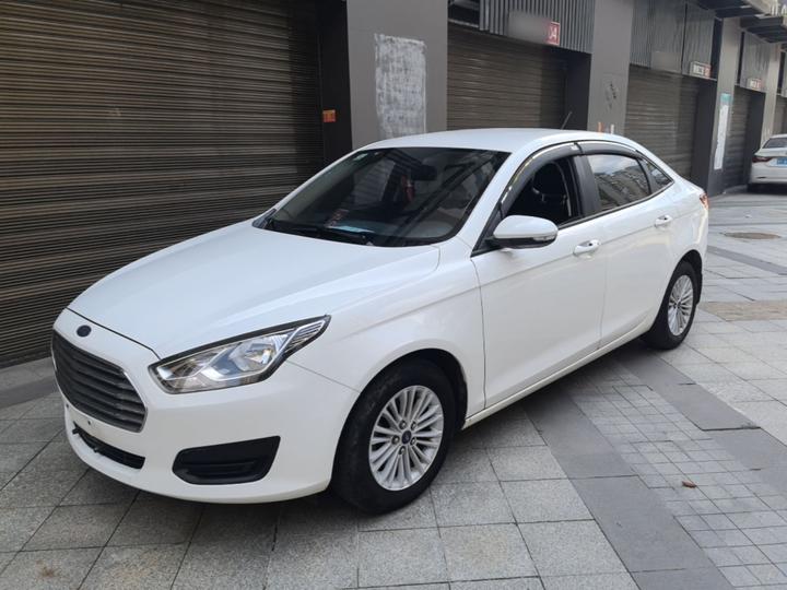 Escort 2017 Facelift 1.5L AT Comfort