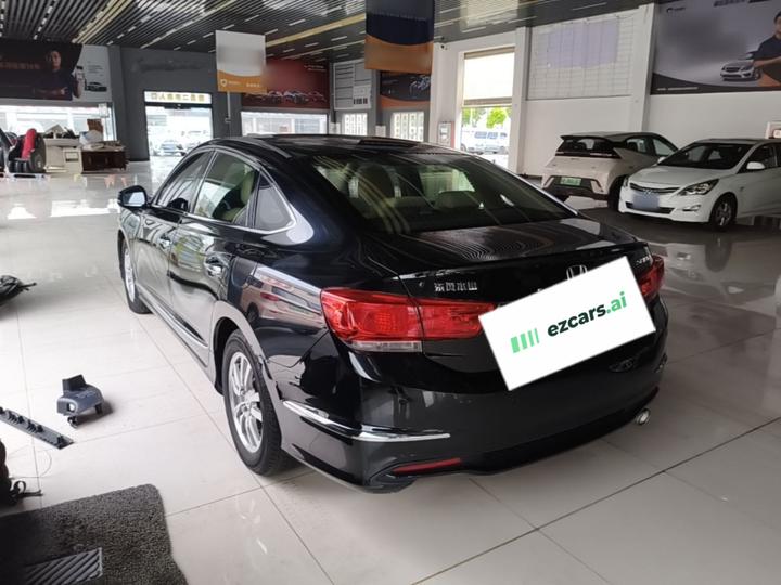 Spirior 2015 2.0L Luxury photo 4