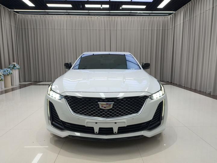 CT5 2022 28T Luxury photo 2