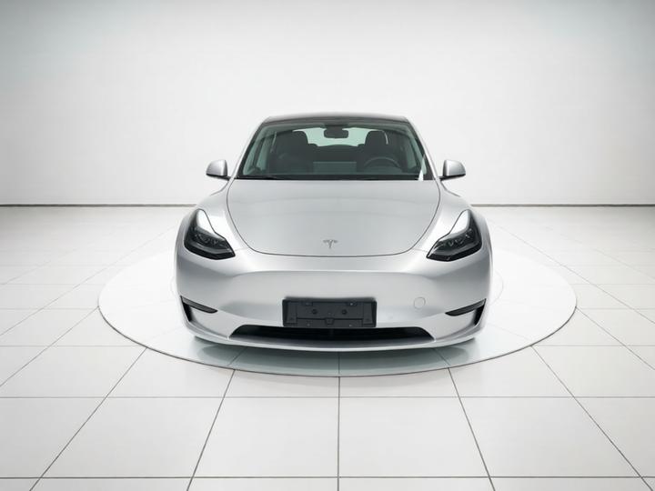 Model Y 2023 RWD photo 2