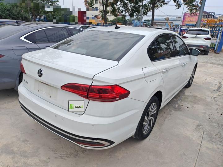 Bora 2023 200TSI DSG photo 4