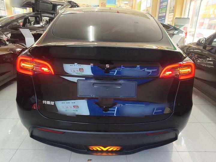 Model Y 2022 RWD photo 5