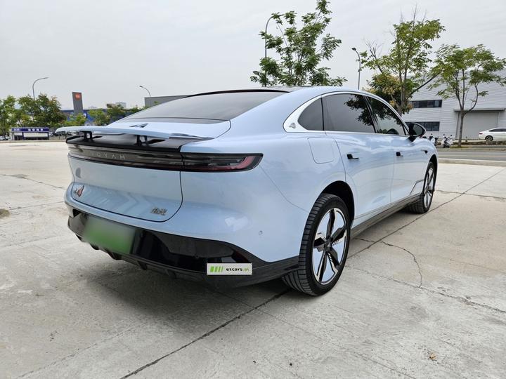 Voyah Passion 2023 AWD Flagship photo 5