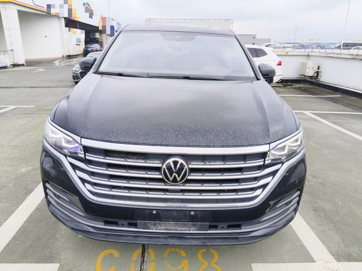 Viloran 2024 380TSI Premium photo 2