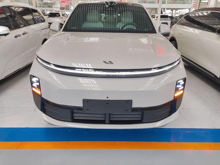 Li Auto L6 2024 Max photo 2