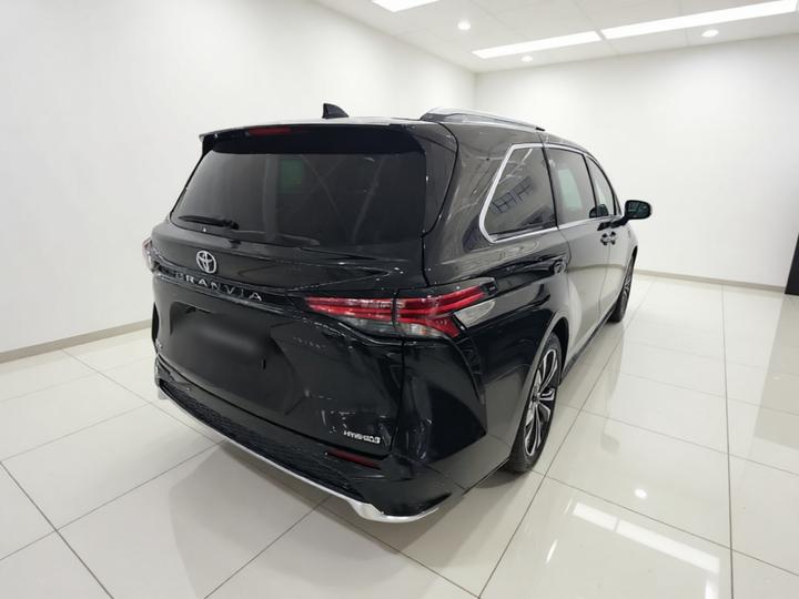 Granvia 2022 2.5L Hybrid Flagship photo 6