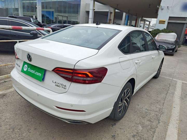 Lavida 2022 280TSI DSG Comfort photo 4
