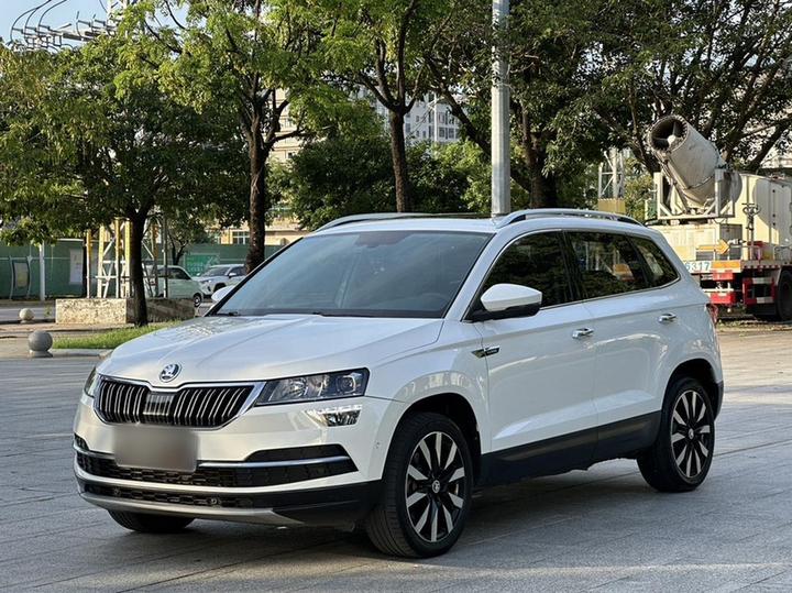 Karoq 2021 TSI280 Luxury