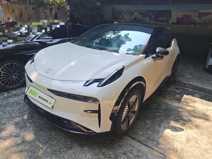 X 2023 RWD YOU 4-Seater