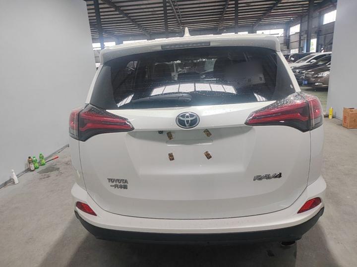 RAV4 2016 2.0L CVT RWD China V photo 3