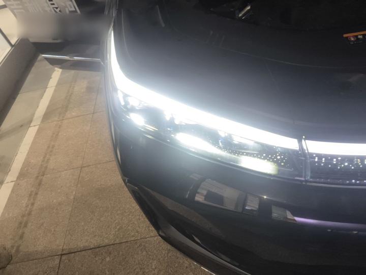 Galaxy M9 2025 210km AWD Pilot photo 7