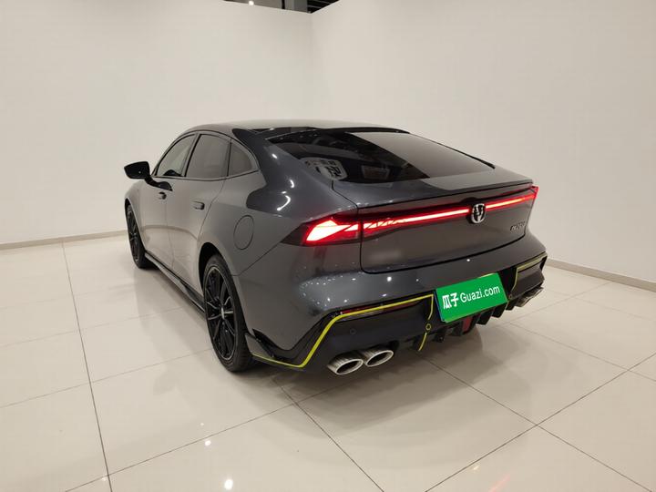 UNI-V 2022 1.5T Sport photo 4