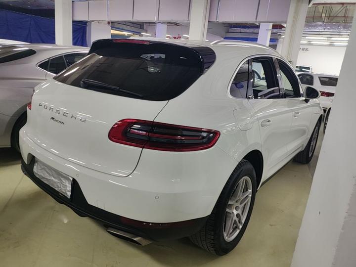 2016 Macan 2.0T photo 6