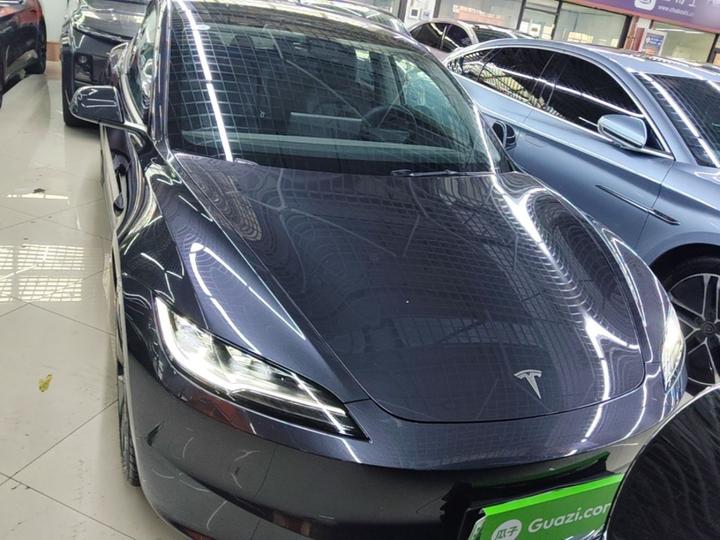 Model 3 2023 RWD photo 2