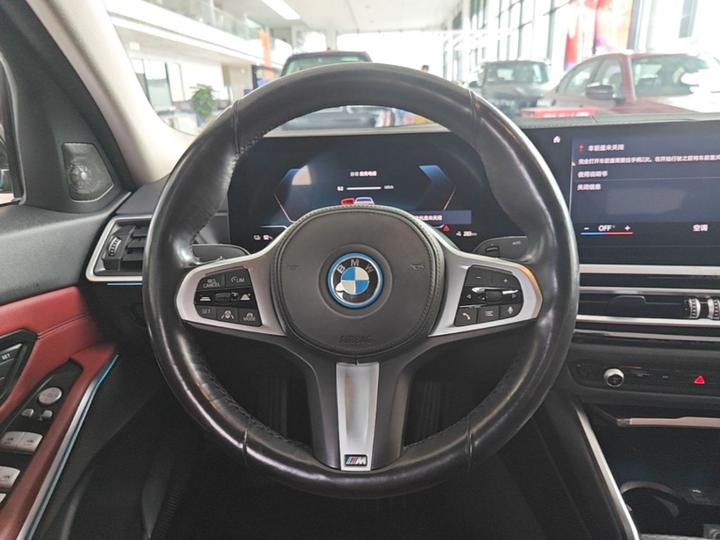 i3 2023 eDrive 40 L M Night Package photo 6